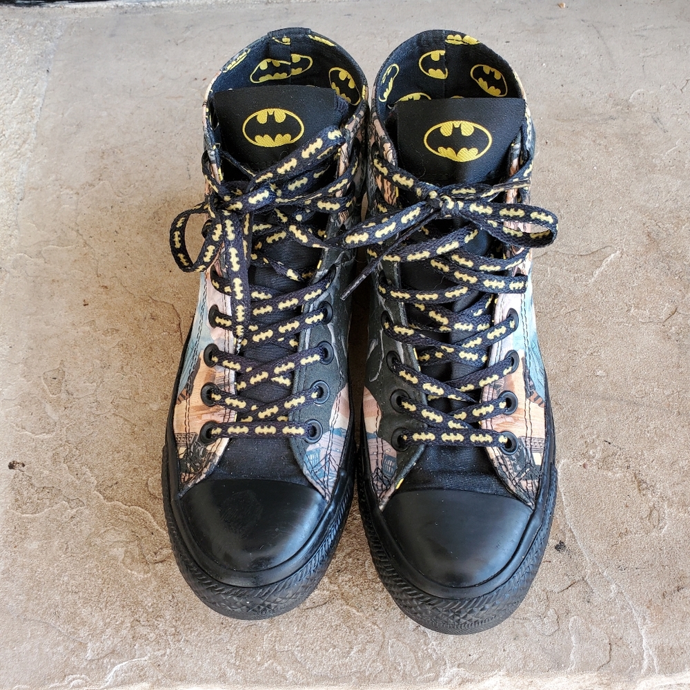 Converse Chuck Taylor All Star RARE Batman DC Comics High Tops Men 6.5 W… - Picture 3 of 10